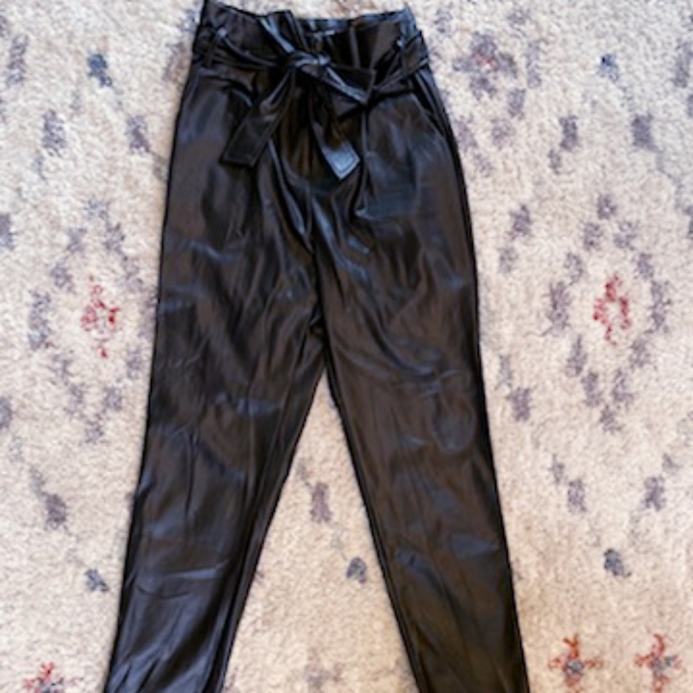 NEW Faux leather pants (ankle length)
